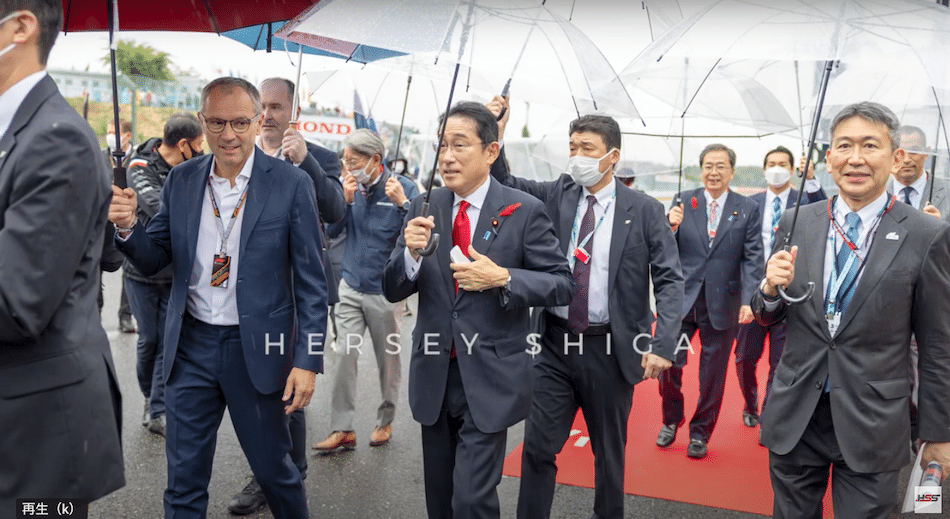 １９年ぶりの日本でのF１開催に駆けつけた、岸田総理