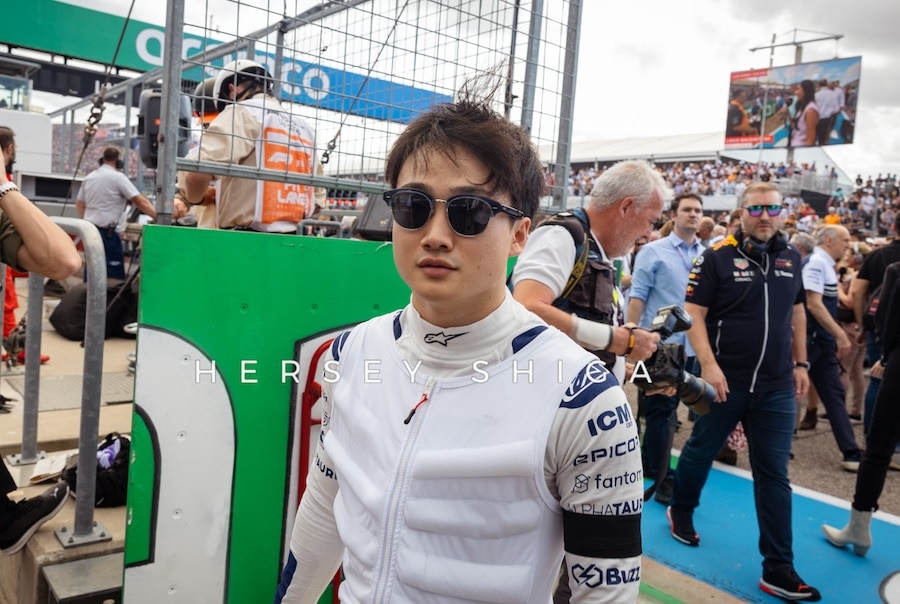 Yuki Tsunoda racing in 2022