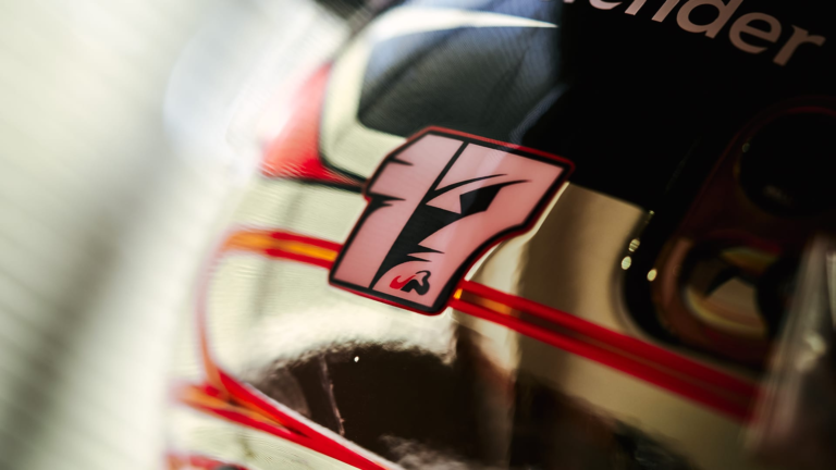 ルクレール、日本GPでビアンキへのトリビュートヘルメットを公開