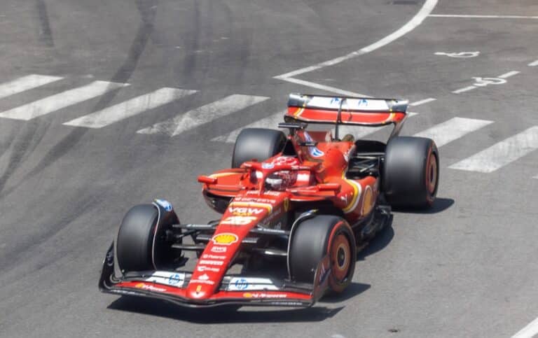 フェラーリ、予選前にルクレールのエンジンを変更