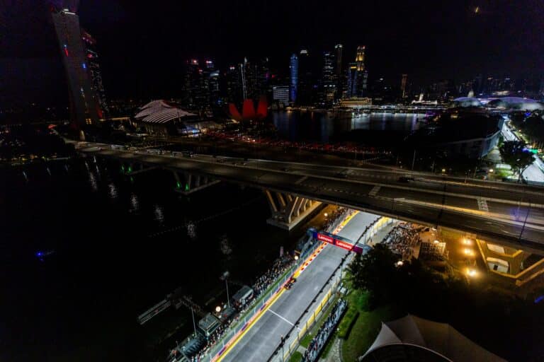 シンガポールGP、酷暑と突然の雨のリスク