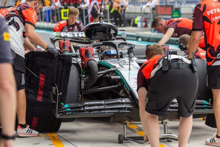 アントネッリ、F1史上最年少でポールポジションを獲得