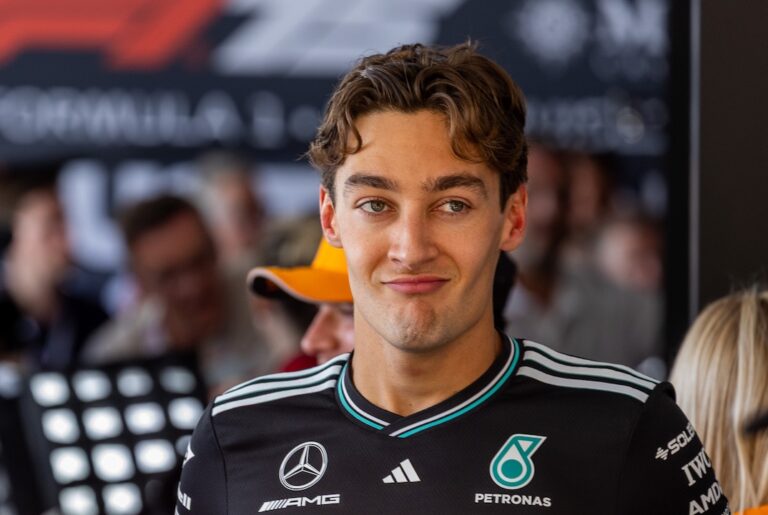 george russell mercedes メルセデスのジョージ・ラッセル 【カナダGP 決勝】ラッセル、首位走行中のリタイアに失意
