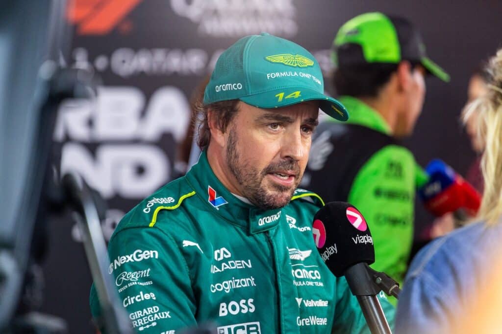 fernando alonso aston martin baku