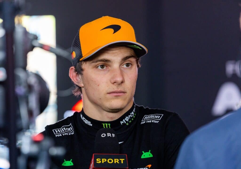 oscar piastri mclaren baku