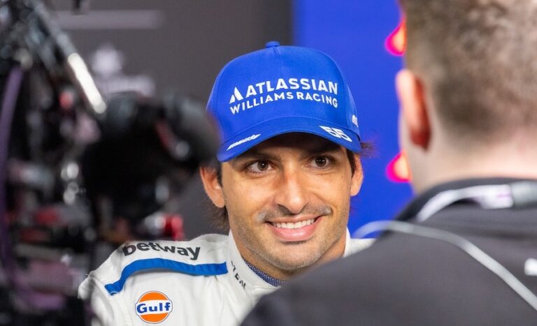 Carlos Sainz Williams Baku サインツ、“幸運のユニコーン”を贈った少女とついに対面