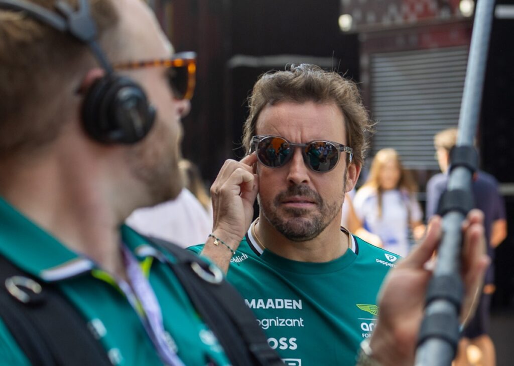fernando alonso monza Aston martin