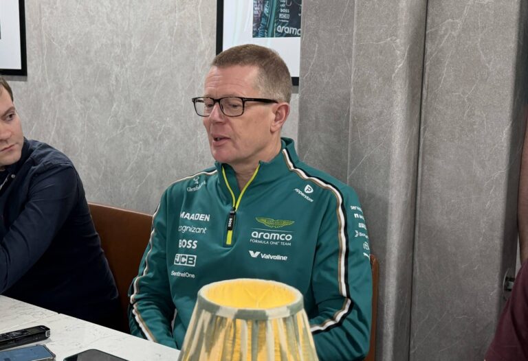 アストンマーティン、厳しい予選から健闘のレース