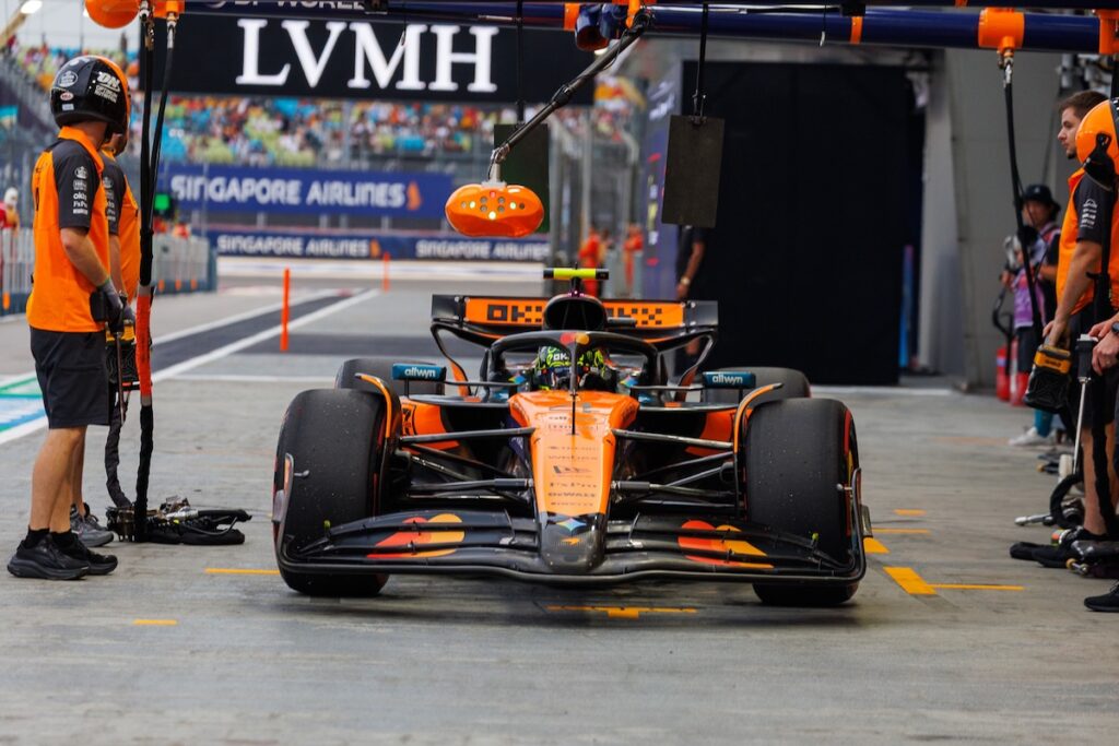 lando norris mclaren sing