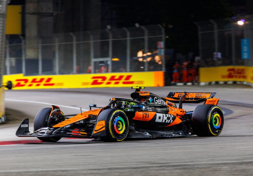 lando norris singpaore mclaren