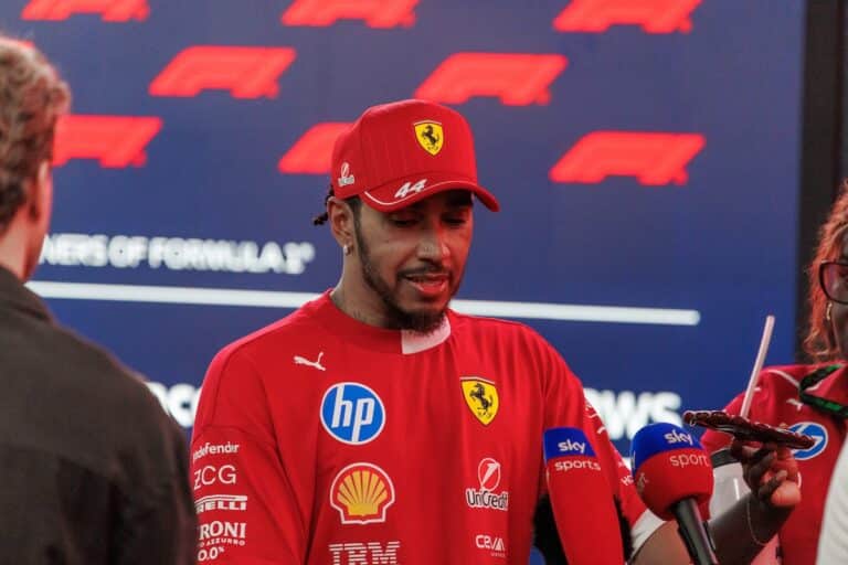 Lewis Hamilton Ferrari Sing