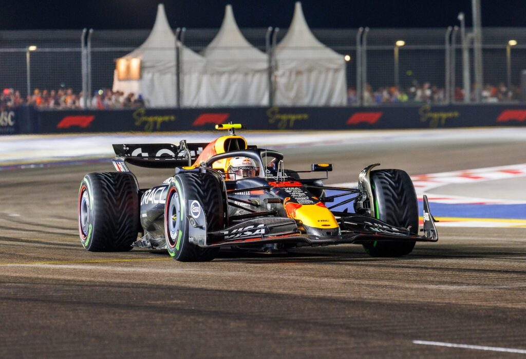 yuki tsunoda singapore red bull