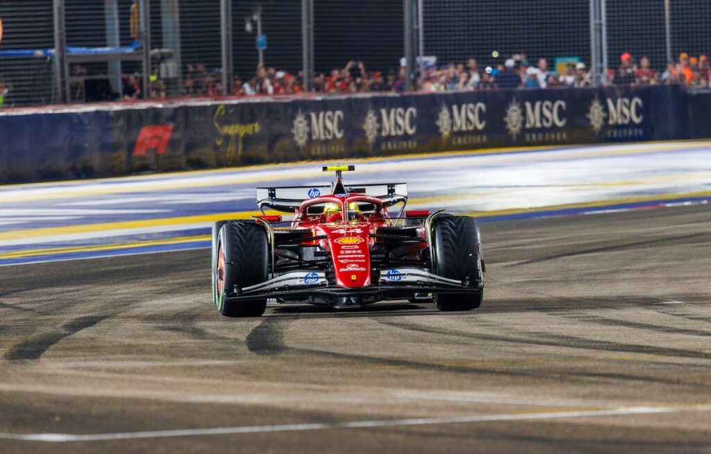ハミルトン シンガポールGP ferrari