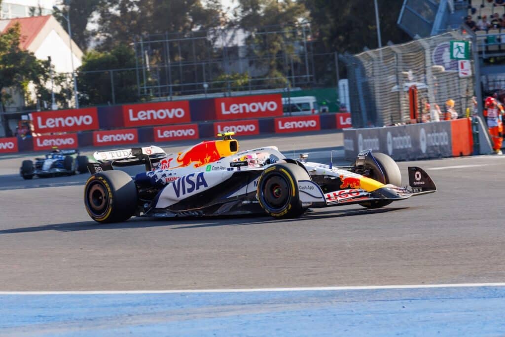 liam lawson vcarb mexico