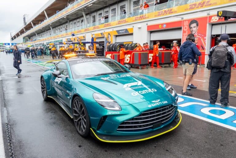 aston martin safety car