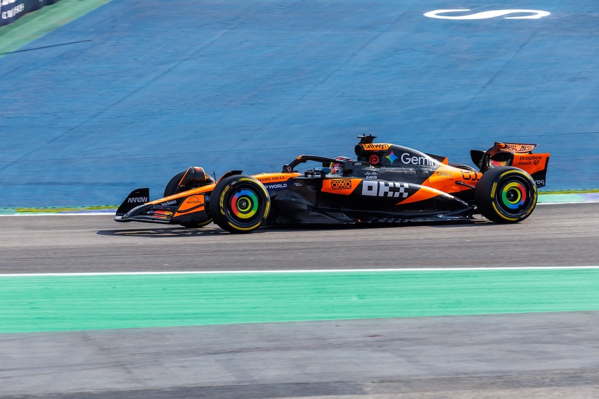 oscar piastri mclaren brazil