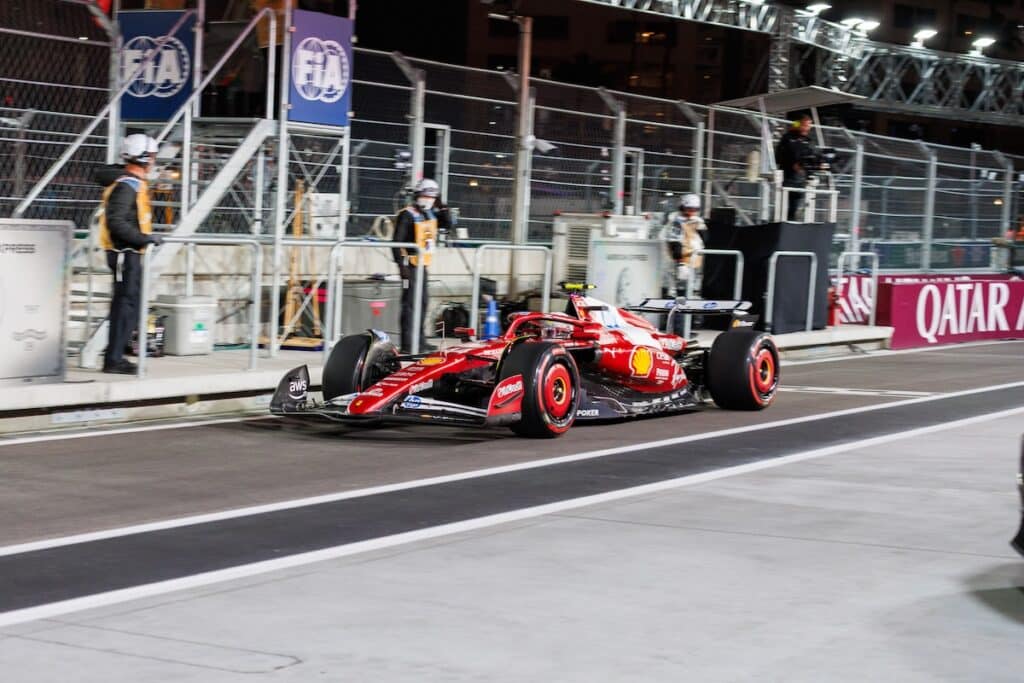 Ferrari Lewis Hamilton vegas