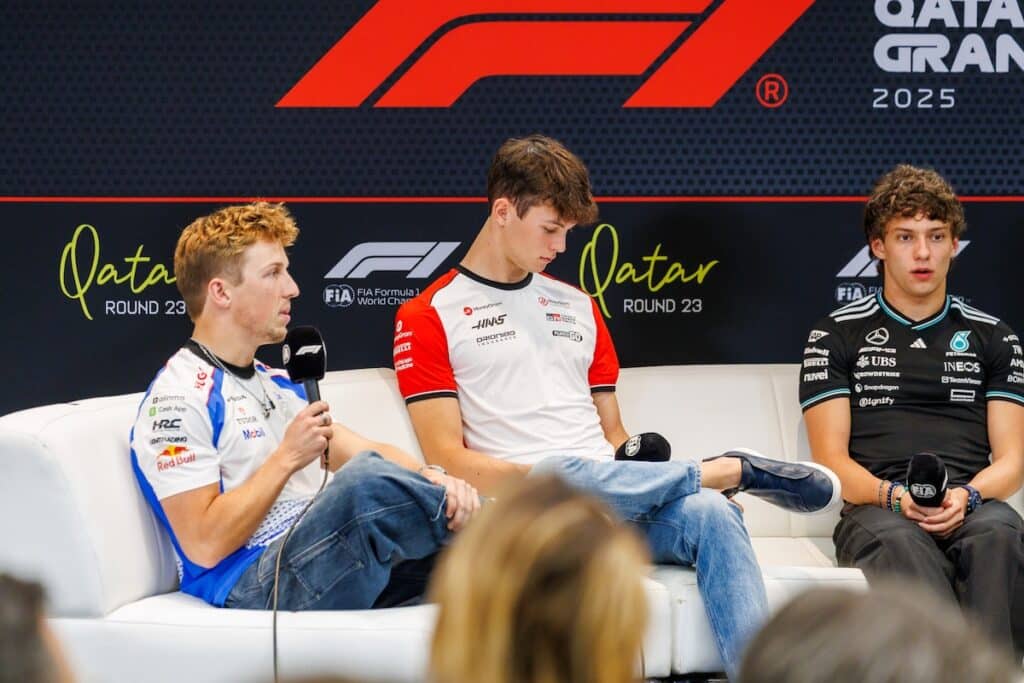 liam lawson qatar VCARB