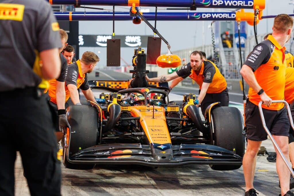Oscar Piastri mclaren qatar