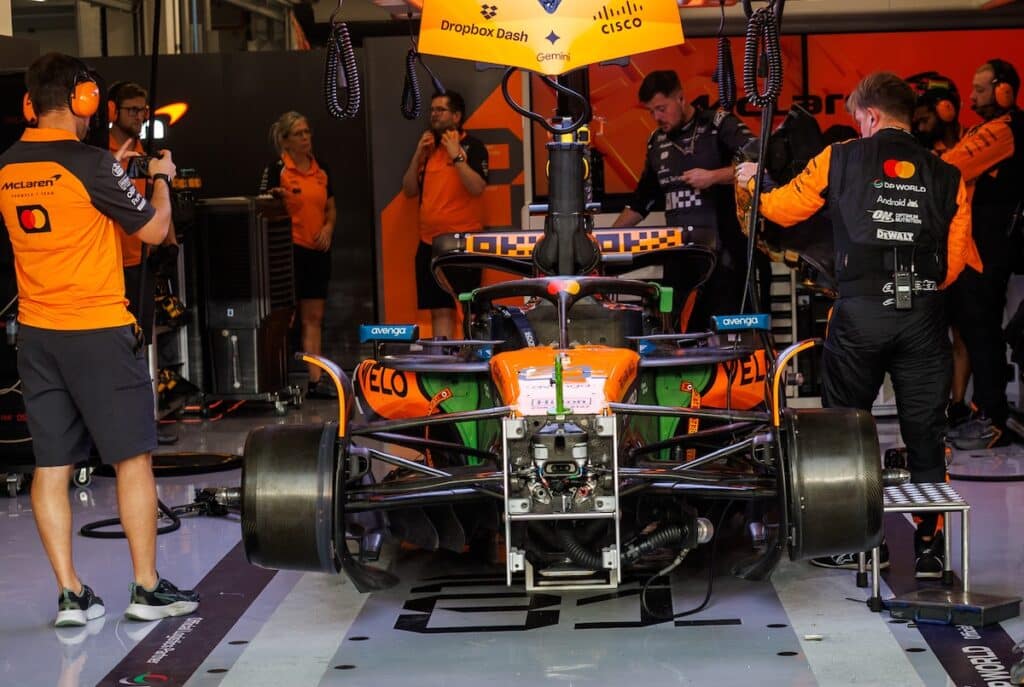 Oscar Piastri mclaren qatar