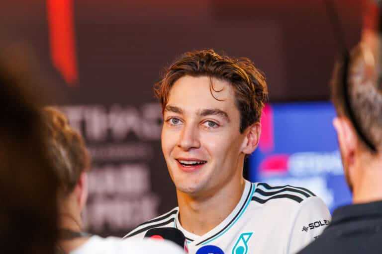 ラッセル、アブダビで苦戦もチームは2位獲得