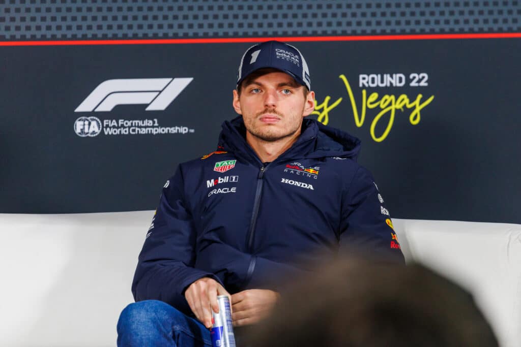 悪役から絶対的王者へ─フェルスタッペンが語る変化と不変