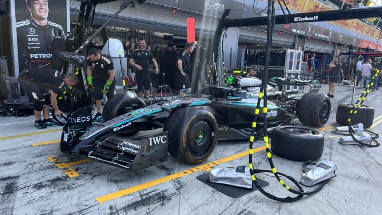 メルセデスとレッドブルの“エンジントリック”、FIAが解決策を模索