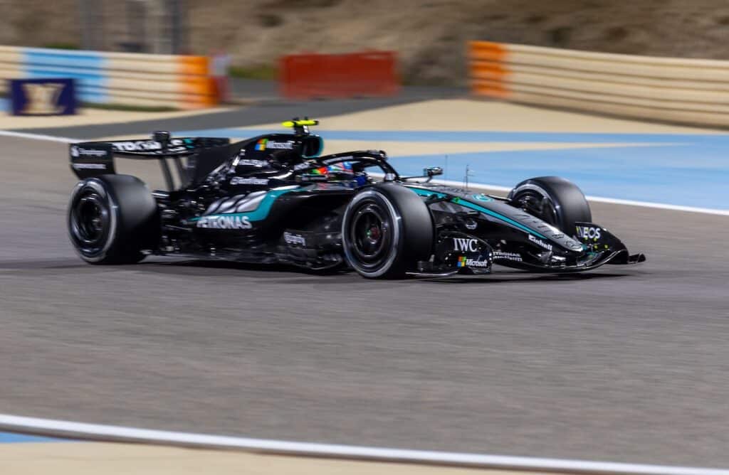 mercedes kimi bahrain