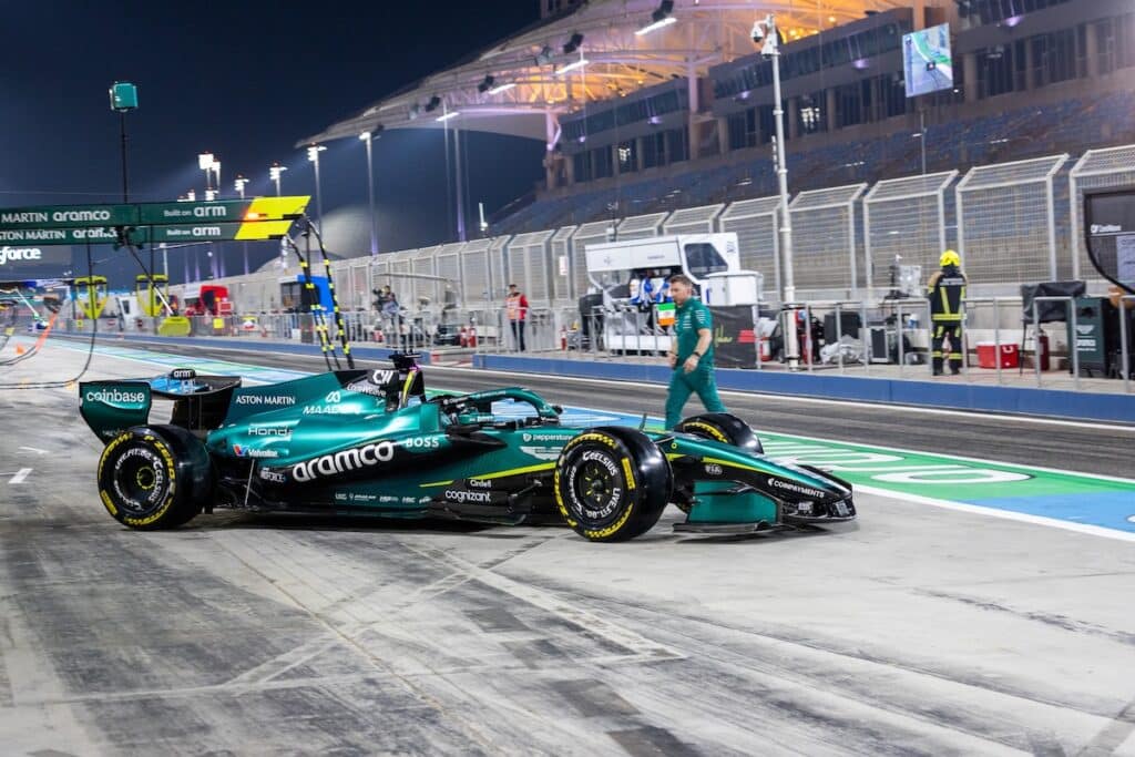 aston martin lance stroll bahrain