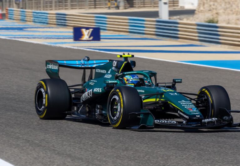 aston martin bahrain アストンマーティン、F1命名権を売却