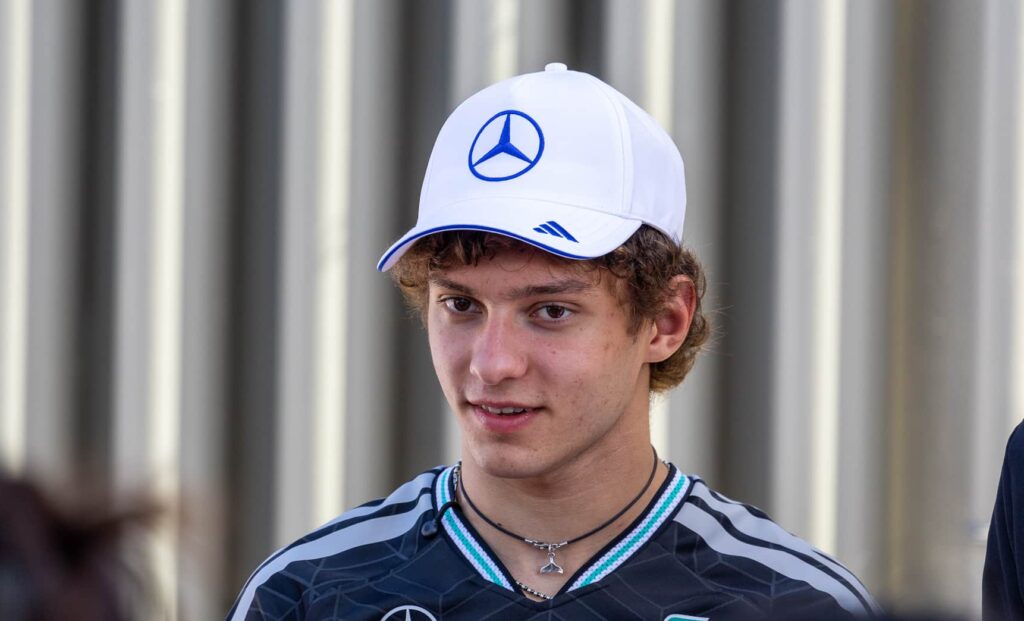 Kimi Antonelli Mercedes オーストラリアGP FP3、FIAの混乱とアントネッリのクラッシュ