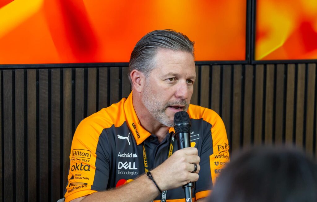 zak brown mcalren ブラウン氏、中国GPでのダブルリタイアに強気発言