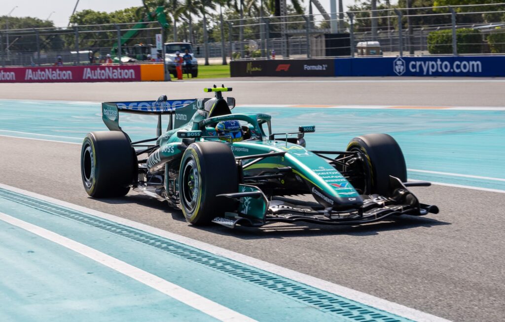 aston martin miami gp 2026 【マイアミGP】アストンマーティン×ホンダ、振動対策が機能し信頼性も向上