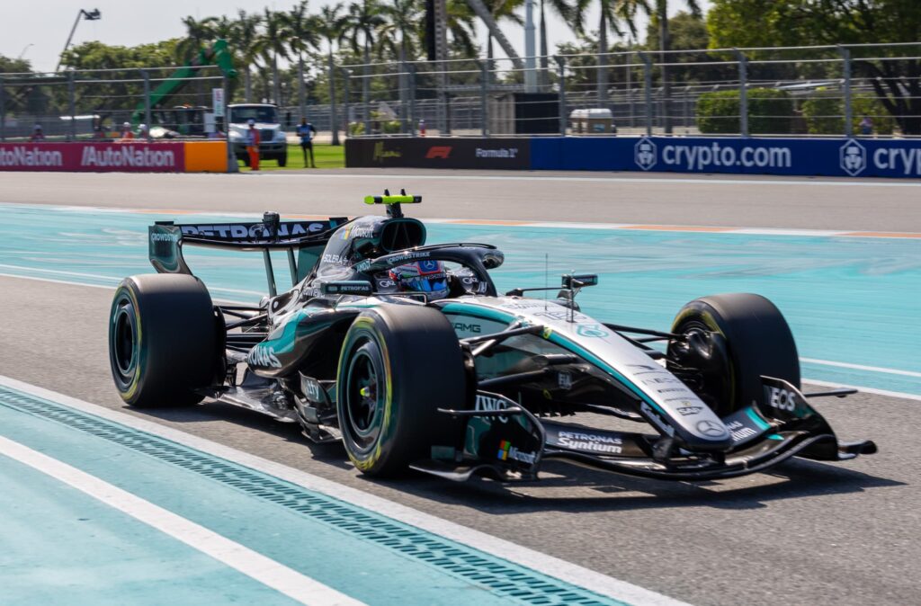 mercedes
メルセデス