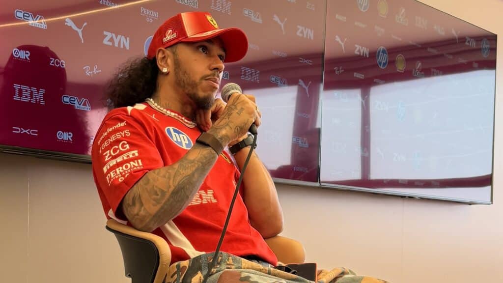 lewis hamilton ferrari Barcelona gp 2026 ハミルトン「自力で勝ちたい」―ラッセル発言に反論、フェラーリ1年目との違いを語る