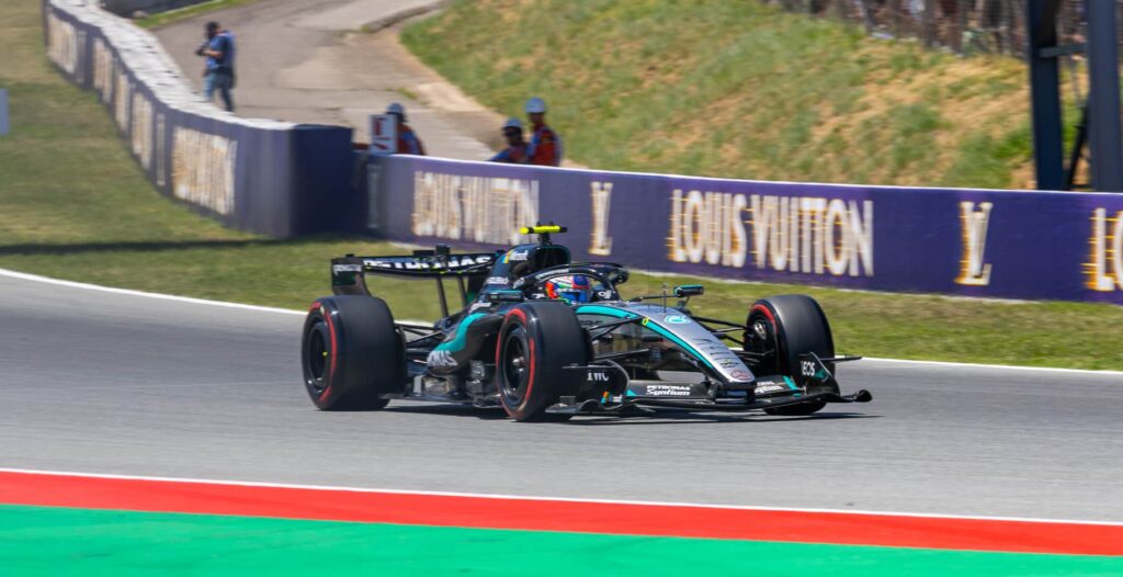 kimi antonelli mercedes barcelona gp 2026 メルセデス技術責任者のアリソン氏、アントネッリへのチームオーダー議論に言及