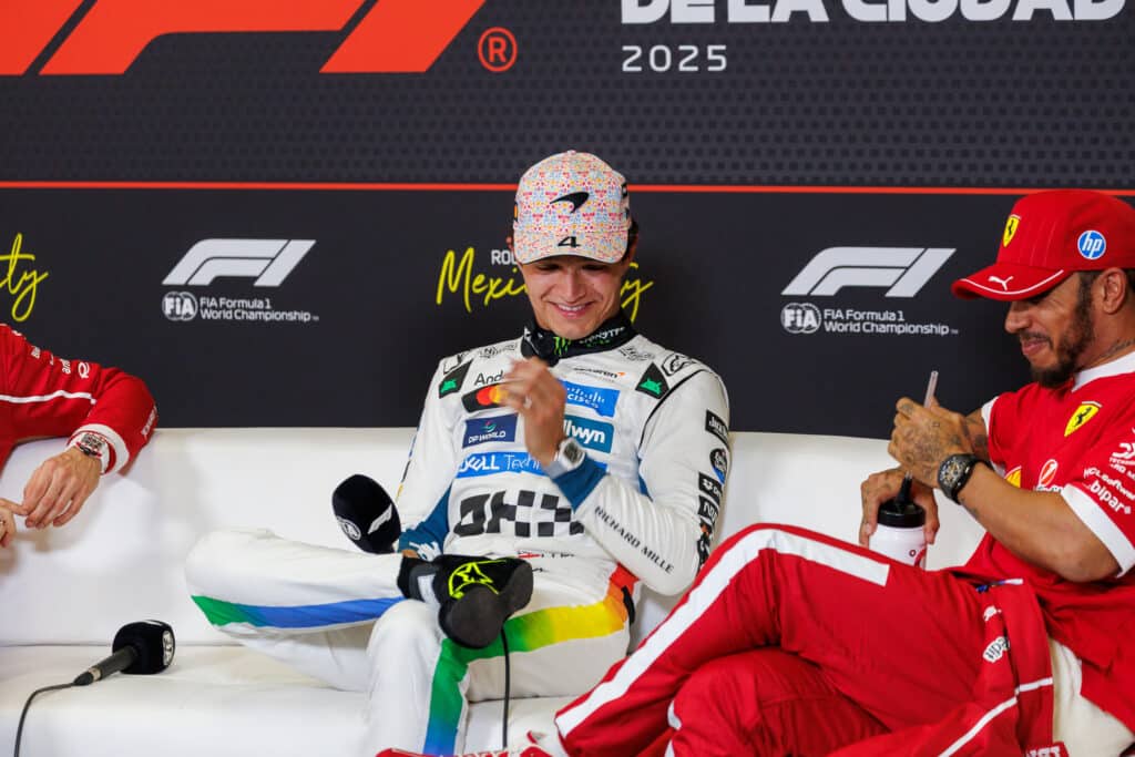 lando norris mclaren ・lewis hamilton ferrari　Barcelona gp 2026
