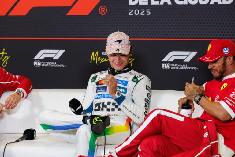 lando norris mclaren ・lewis hamilton ferrari　Barcelona gp 2026