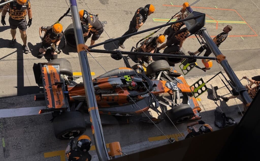 leo fornaroli mclaren barcelona