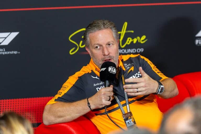zak brown mcalren mclaren
