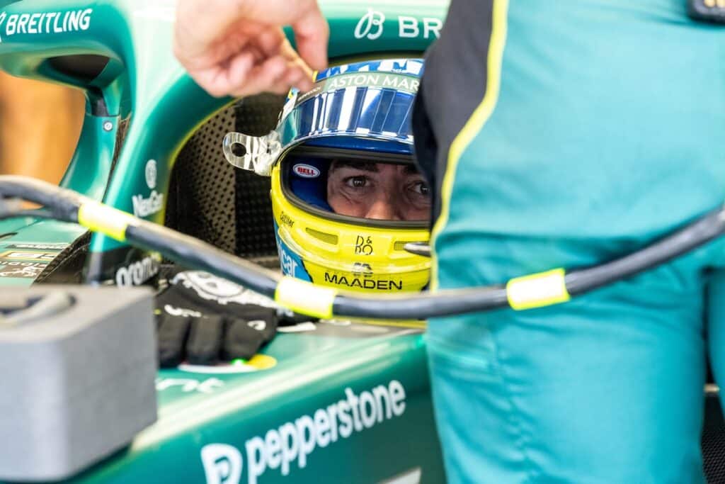 fernando alonso aston martin Honda Hungary