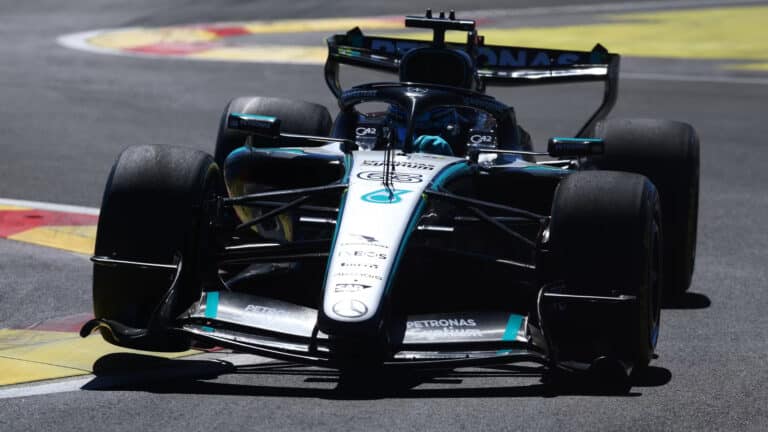 george russell mercedes Madrid gp 【マドリードGP FP1】ラッセルがトップタイム！ —角田裕毅はパワステトラブルに見舞われる