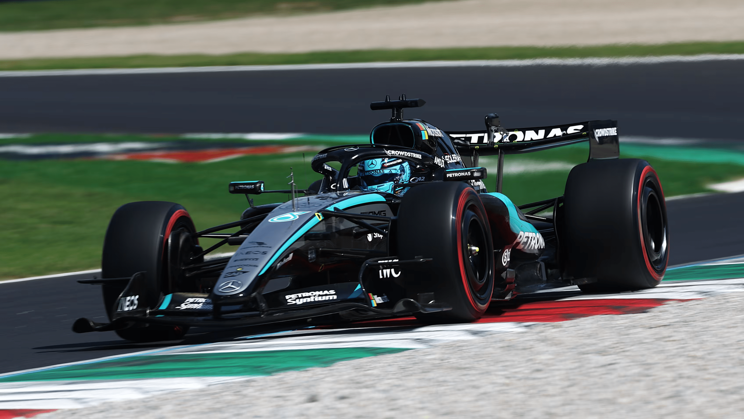 george russell mercedes Italian gp 【イタリアGP FP3】ラッセルが連続トップ！ ハミルトン2位、フェルスタッペン3位—ライバル同士の攻防も