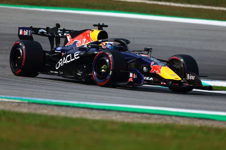 【バーレーンGP予選】フェルスタッペン、今季初ポールポジション獲得！ ハミルトンが2番手フロントロー、ハジャーは3番手も降格へ
